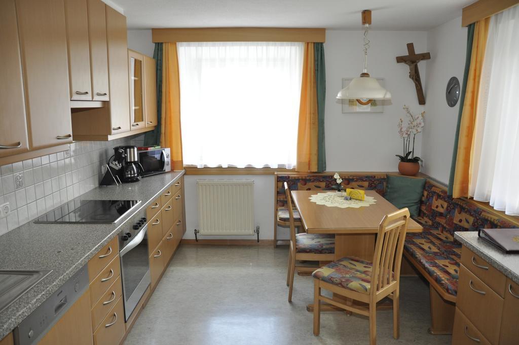 Flierelerhof Apartamento Arzl im Pitztal Quarto foto